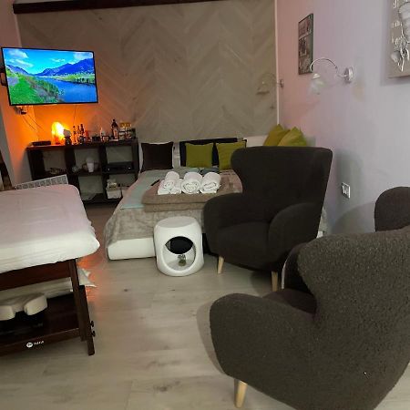 Regina Delux Apartman Gyula Exterior foto