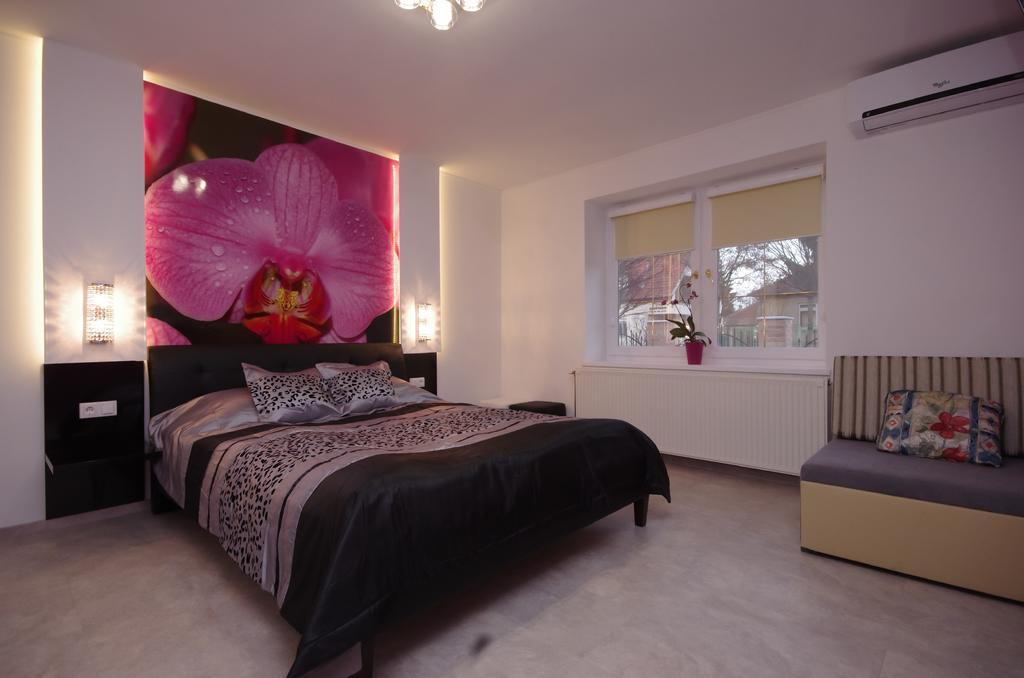 Regina Delux Apartman Gyula Exterior foto